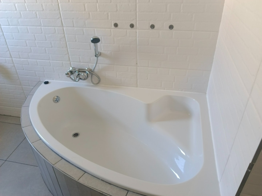 3 Bedroom Property for Sale in Riebeeckstad Free State